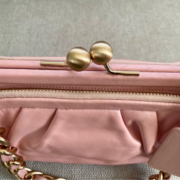 Vintage Coach Parker Handbag with Kiss Lock in Pearl Pink Leather - Picture 10 of 11
